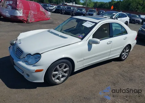 2007 Mercedes-Benz C 280 Luxury 4Matic z USA, uszkodzony, nr VIN WDBRF92H47F891638